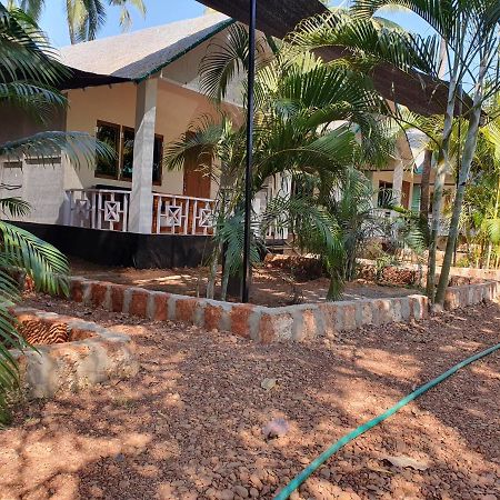 Saxony Village Resort Agonda Esterno foto